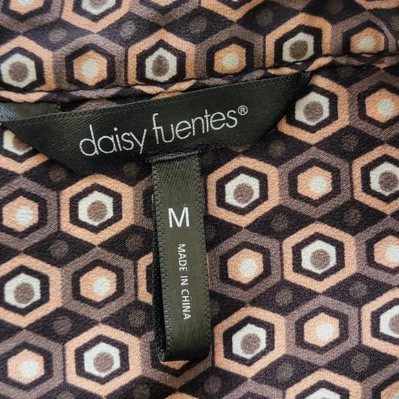 Daisy Fuentes Long Sleeve Button down Blouse Black Multi Geometric Womens Size M - Picture 8 of 10